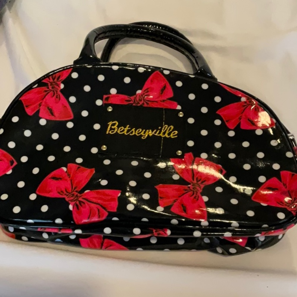 Betseyville small purse